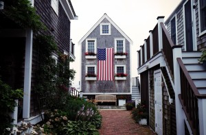house with us flag