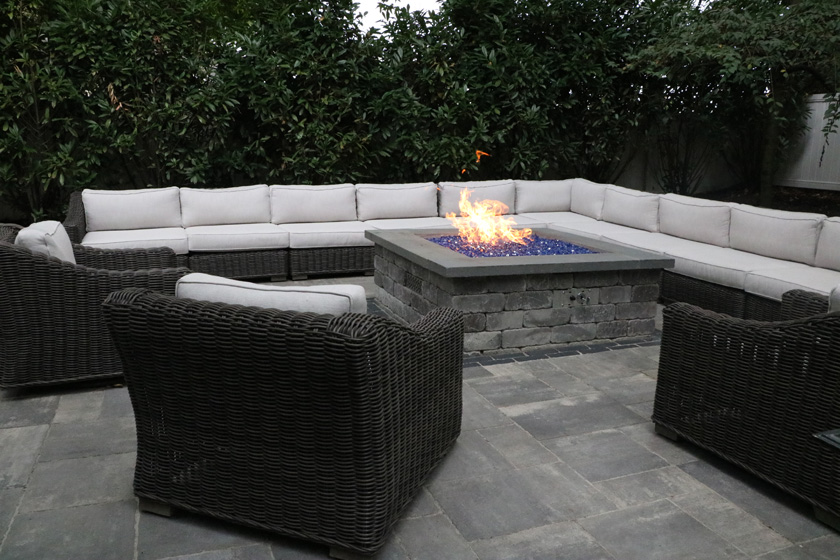Unilock gas fire pit and steel mountain bristol valleyUnilock gas fire pit and steel mountain bristol valley_840jpg